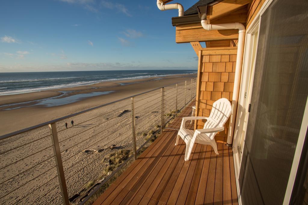 Pelican Shores Inn Lincoln City Exterior photo